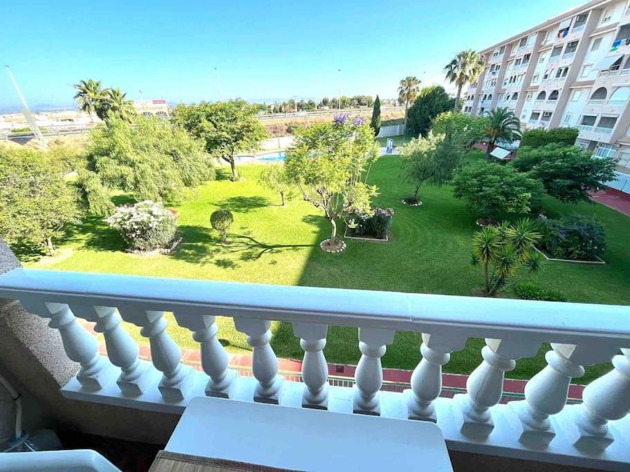 Appartamento Casa Di Mateo With Garden View And Swimming Pool Torrevieja Esterno foto